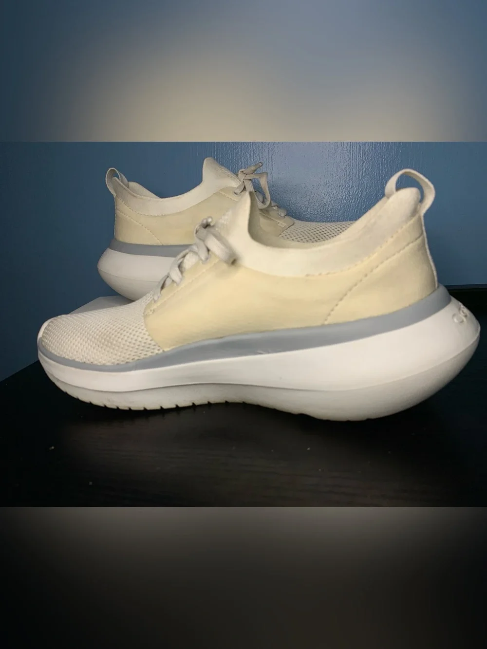 OOFOS Women's Cream & Light Gray Slip-On Athletic Sneakers